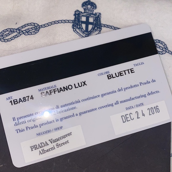 Saffiano Prada purse - Picture 9 of 9